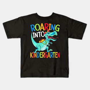 Kids Roaring Into Kindergarten Dinosaur Student Back To School Kids T-Shirt